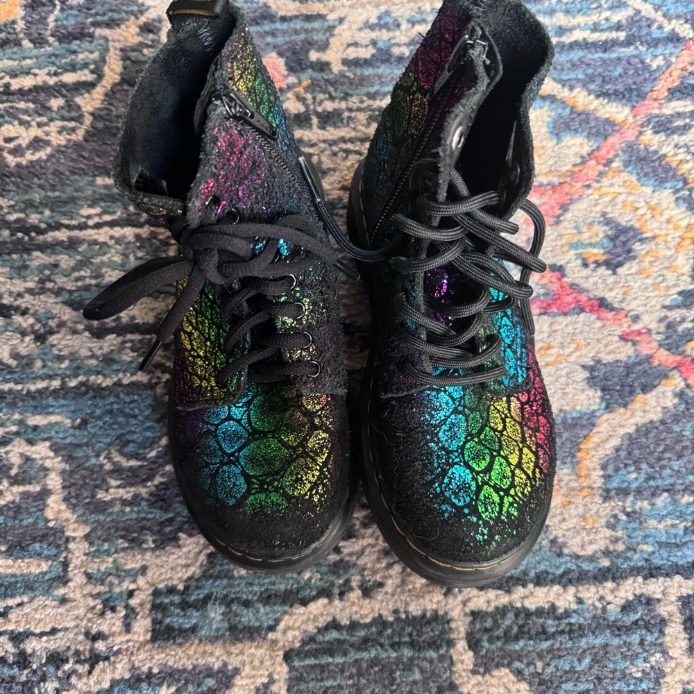 Girls Rainbow Snake Skin Dr.Martens